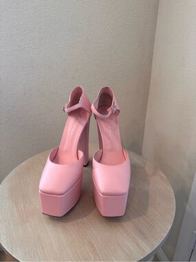 Giuseppe Zanotti Blush Pink Platform Mary Jane Heels - EU 40 - NWT Retail $1,050